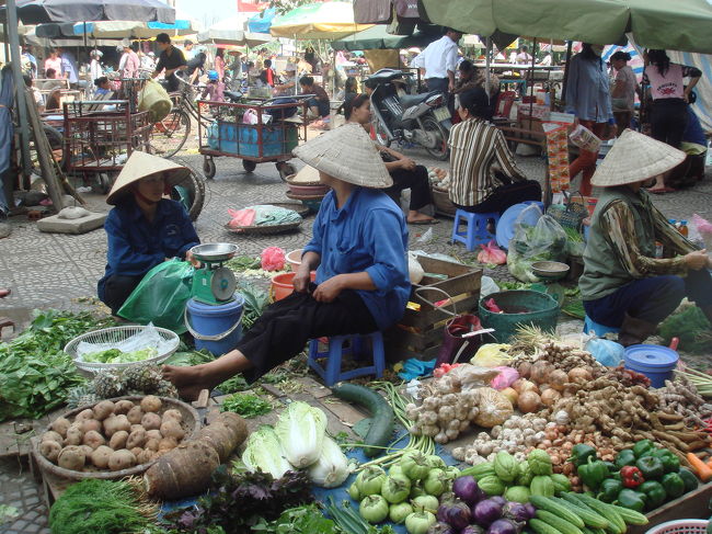 プールプールプール！ってんで、子供とパパのカイパンを買いに近所のデパート？へ。