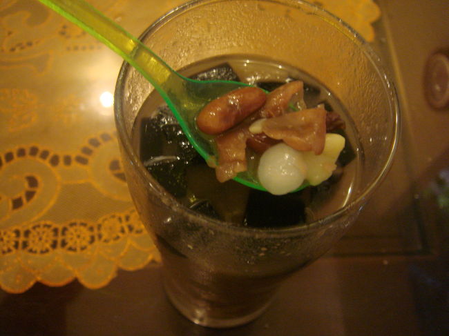 こつらは、チェー・タップカム。団子に続いて２杯食べた。