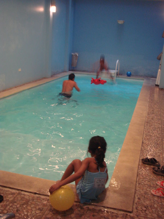 プールがあります！私たちの愛する旧市街や教会近くで、プールがある大げさでないホテルって、ないのよ。