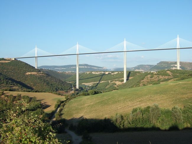 世界一橋脚の高い橋　<br /><br />“世界一”というフレーズは心地良い。<br /><br />人の興味を強く引く。<br />やっぱり一度で良いから見てみたい。