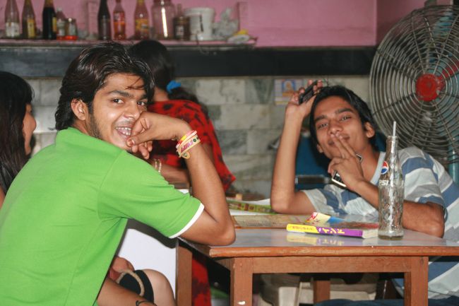 早くも日本の味が恋しくなり、数回通った日本食のNavrangというお店。<br />