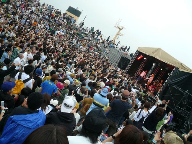 次は「Rickie-G」<br /><br />去年のKeycoとのクリスマスライブ（＠関内）以来２度目のリッキー。<br /><br />グリーンルームの第一弾アーティストになった時から絶対行こうと心に決めていました！！！