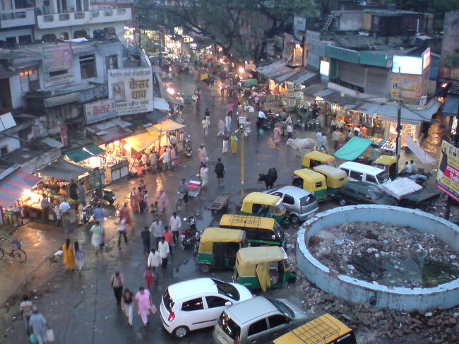 夕食を食べながらの景色。<br />とても良い立地だ。