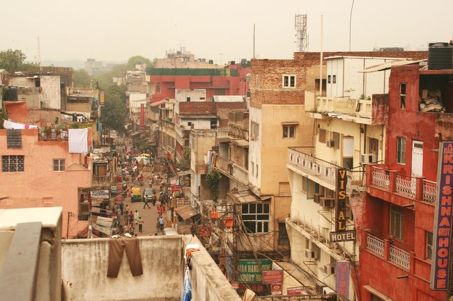 夕暮れのメインバザール。