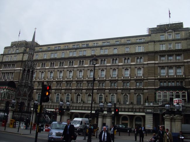 昔、友達が薦めてくれた街、ライへ。<br />10年ぶりの訪問です。<br />チャリング・クロスから電車に乗ります。<br />