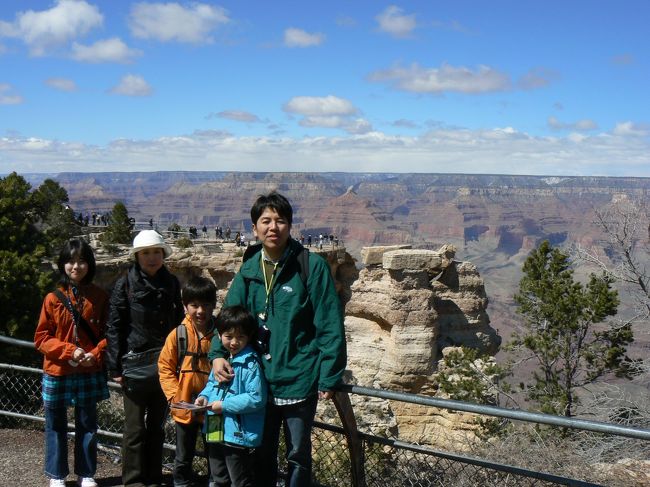 その後は、マーサーポイントへ。<br />歩いて行くと突然開けるのですごい。。<br />さすがコロラド川は偉大だ。