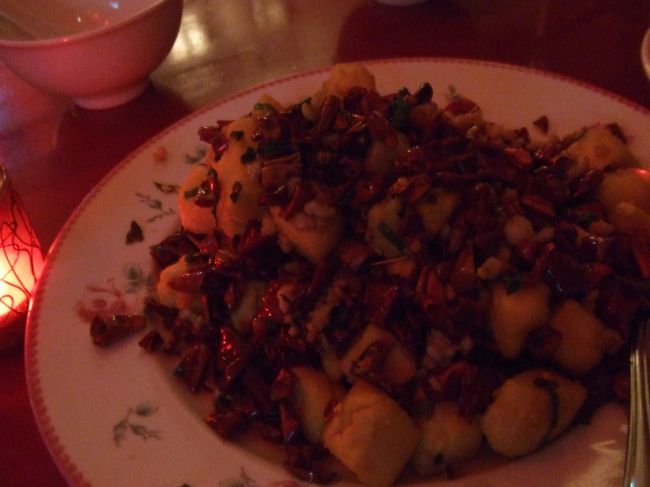 一番忘れられない味はコレ！<br /><br />SOHOにある満州料理店「満漢居 Bistro Manchu」で食べた豆腐の唐辛子炒め。辛いけどめちゃめちゃおいしかった。