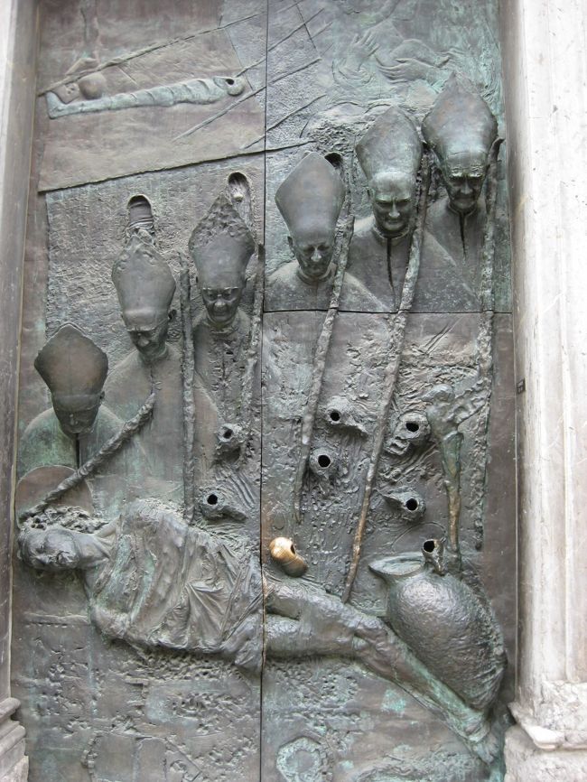 ちょっと怖いです・・・。