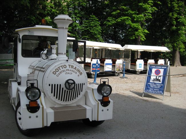 観光列車。<br />残念ながら時間が合わず、帰りもケーブルカーで下りる。