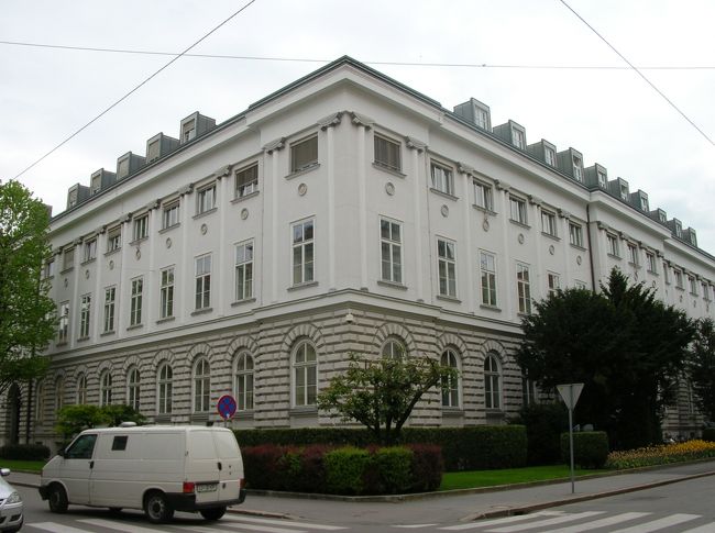 国会議事堂（Parlament）。