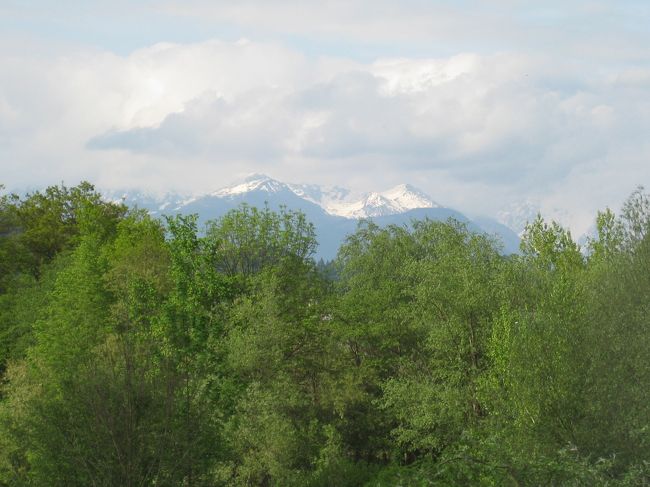 リュブリャナからブレッドへ向かうバスの中からパチリ。