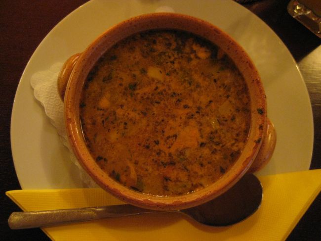 暖かいスープ。<br />冷えた体が温まります（夜のブレッド湖は寒かった・・・）。