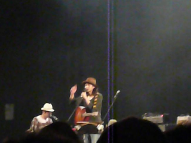 「Caravan」<br /><br />大好きなミュージシャンの１人「キャラバン」。<br /><br /><br />美しく切ないメロディーとピースフルな音楽は会場を一つにしてくれました。<br /><br />mishikaの時間がズレズレになり前半は聴くことが出来ませんでしたが、２０１０年参戦が決まったようなのでまた会いに行きます。<br /><br />ありがとうね。