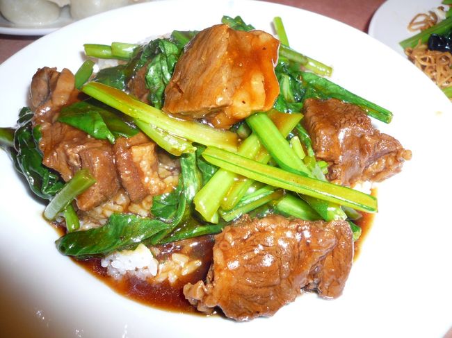 牛肉のあんかけご飯。<br /><br />しっかり味のご飯。<br /><br />牛肉ゴロゴロが嬉しいです。