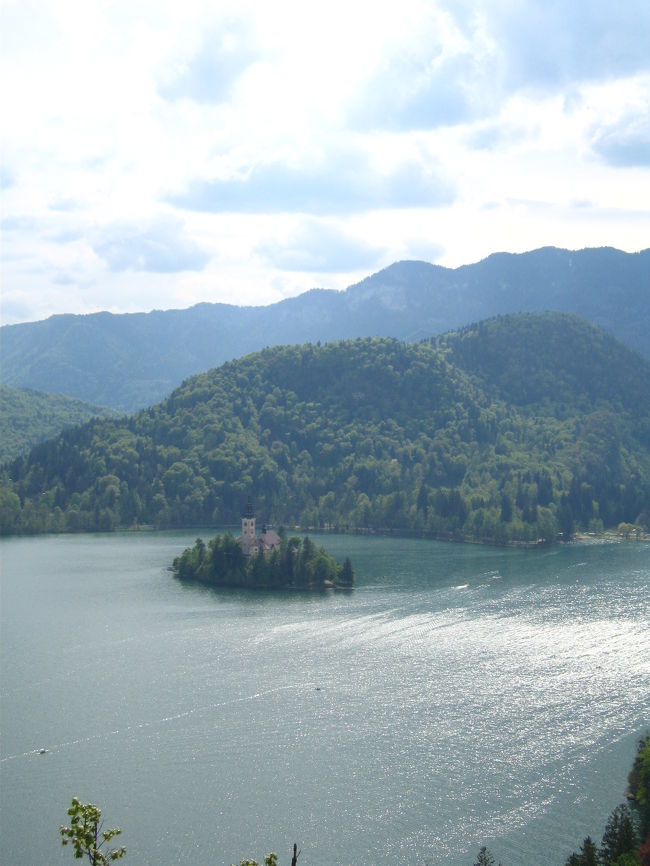 すばらしいです！<br />誰もいない、私たちだけの秘密の場所を見つけた気分でのんびり。<br />絶景。