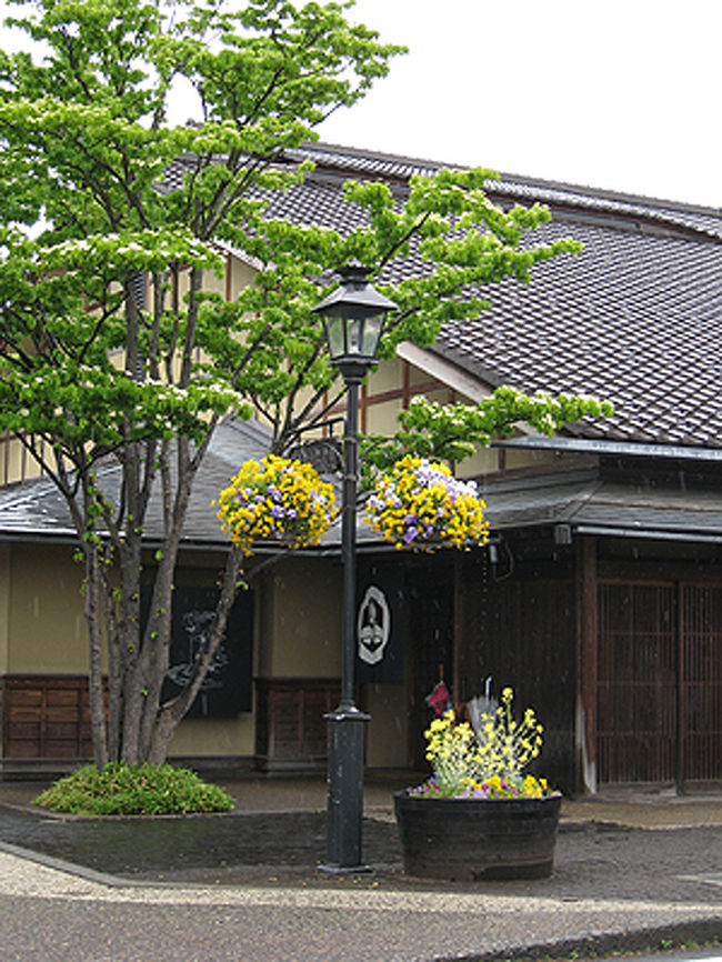 街のあちこちに花が飾られ、きれいな観光地をアピールしていました。