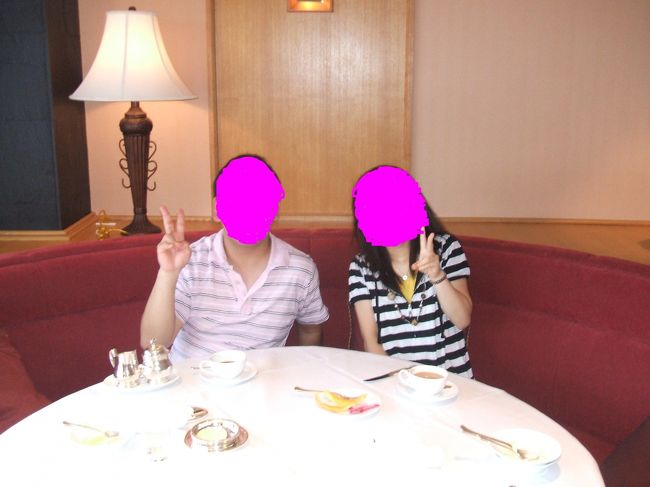 おはようございます♪<br /><br />３日目の朝です。今日の朝食は、ルネッサンスフロアの宿泊客のみが朝食時に利用出来るレストラン「アンビルハウス」で特別メニュー「３Ｓブレックファースト」を食べます。<br />確か、サンドイッチ、スープ、サラダをメインにした朝食です。なので、サンドイッチの具やそれを挟むパンが何種類もあり自分オリジナルのサンドイッチが作れてたり、スープも数種あります。もちろんサラダ用の野菜も数多くあります。卵料理も自分たちの席に係りの人は来てくれてオーダーを取ってくれます。<br />元々、この「アンビルハウス」というレストランはステーキやシーフードを出すレストランなので高級感があります。