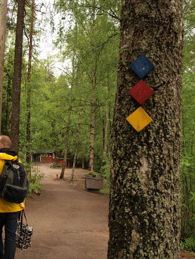 ガイドさんの案内のもと、<br />この赤印のついたコースを歩く。<br /><br />