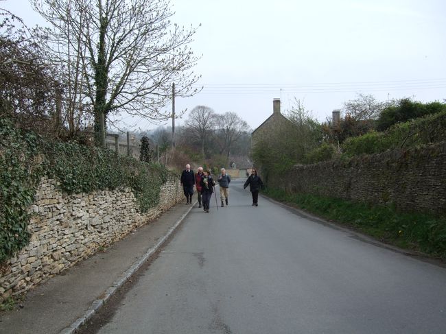 同じフットパス散策者とたまにすれ違います。