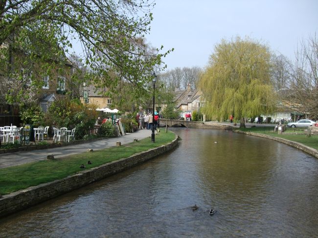 ボートンオンザウォーターに戻ってきました！<br /><br />これから次の町　ストウオンザウォルド　に向かいます。