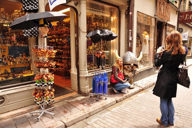 エステルロング通り<br />妖精くんと記念撮影ですか？