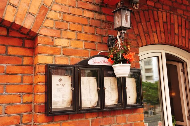 レストランの入り口