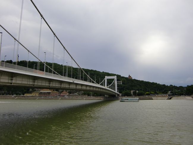 エリジェーべト橋。