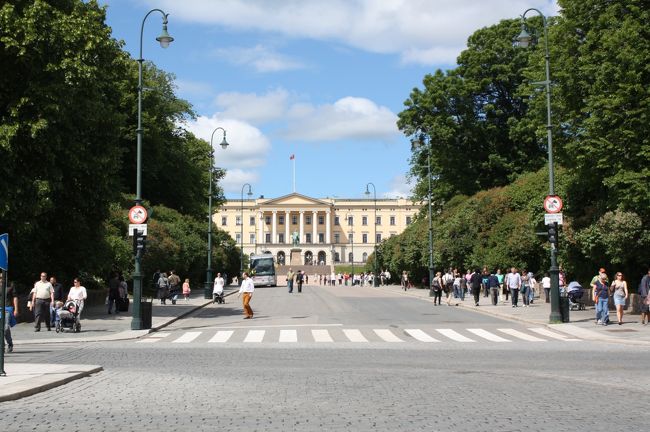 さて、次は王宮へ。