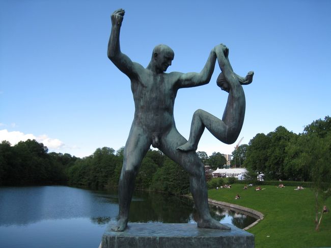 娘と遊ぶ父親？