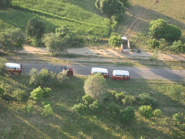 地上と連絡をとりながら慎重に降下