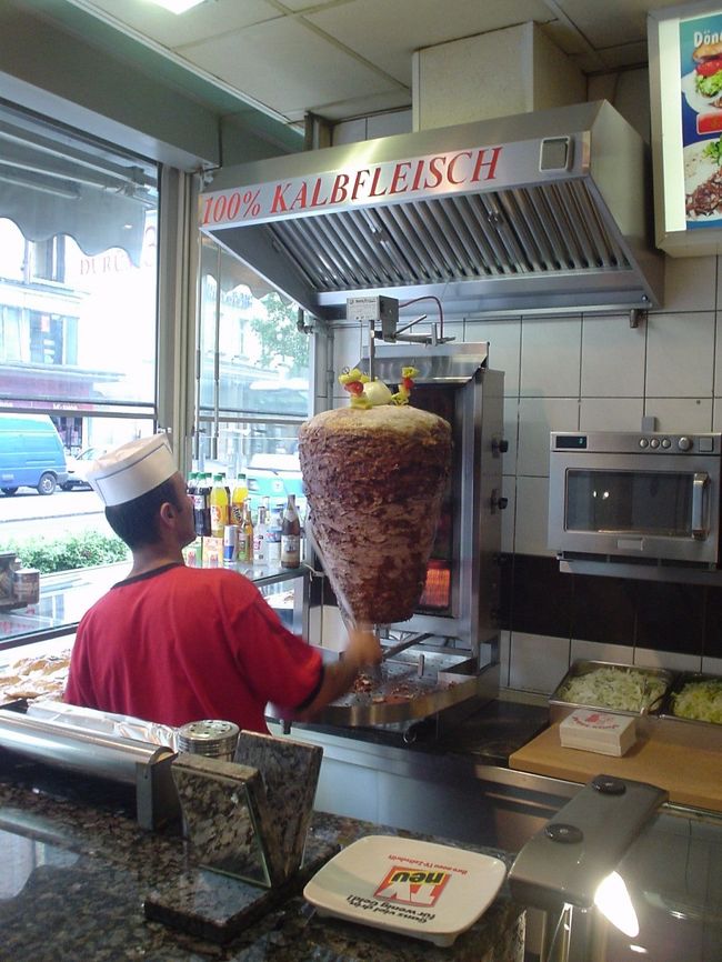 ミュンヘンでもお目にかかれた<br /><br /><br />ケパブ。<br /><br /><br />ウィーンで食った方が旨かった。