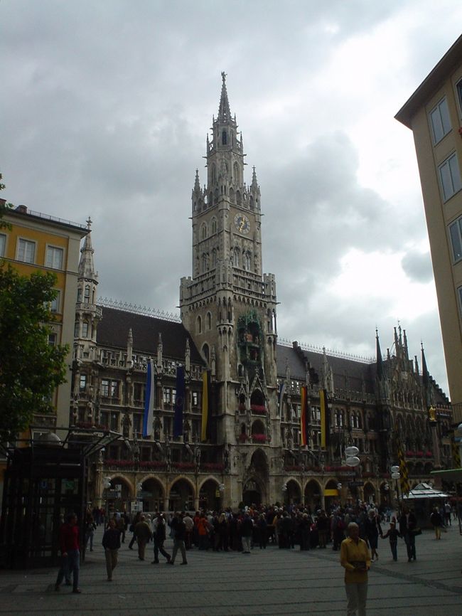 これも市庁舎。<br /><br /><br />きれいですね。