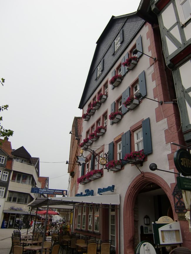 本日の宿泊先、<br /><br />Romantik Hotel Zum Sterｎ。<br /><br /><br />                          