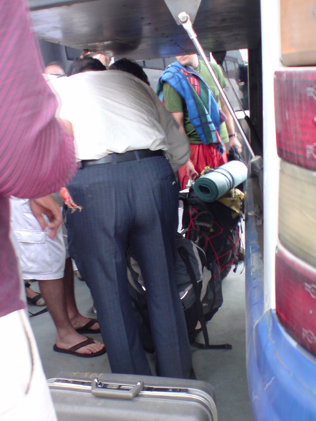 8:15　荷物を入れる。