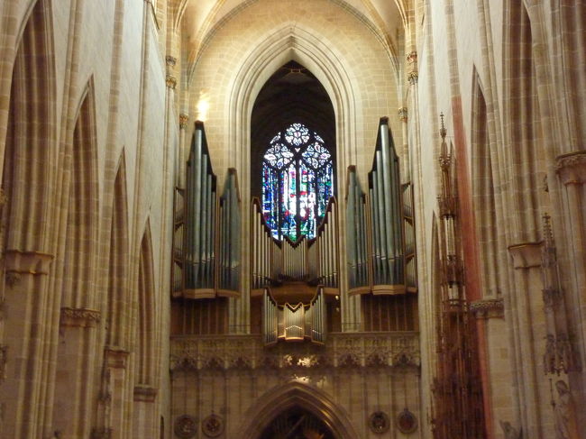 パイプオルガン。