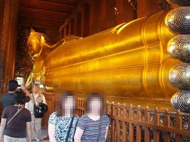 大きすぎて、全身入りきらないくらいの迫力が！<br />しかし、黄金キラキラで綺麗〜(*^-^*)