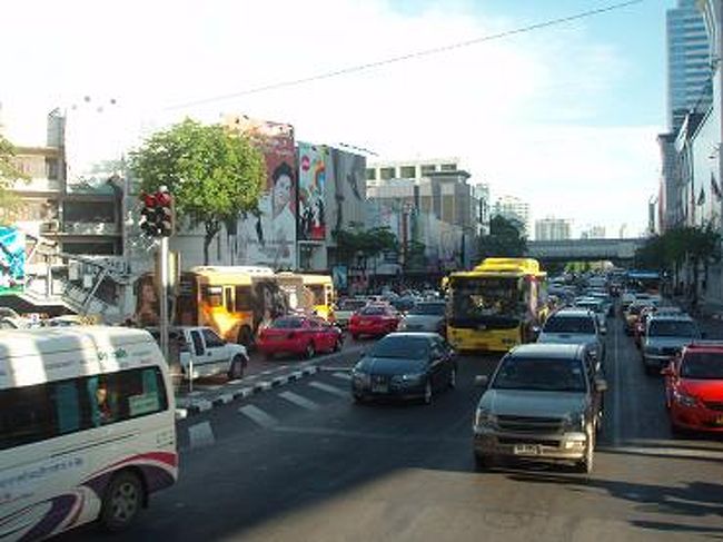 お昼の後は、【宝石店】＆【免税店】でショッピングです。<br />写真撮り忘れちゃったですが(^_^;)<br /><br />宝石店は、宝石安かったけど・・・<br />指輪のサイズ直しが時間かかったなぁ〜<br />
