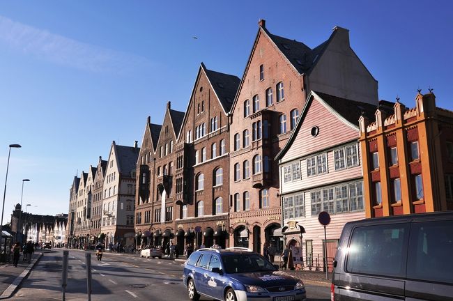 ブリッゲン地区がある通りに出てきました。