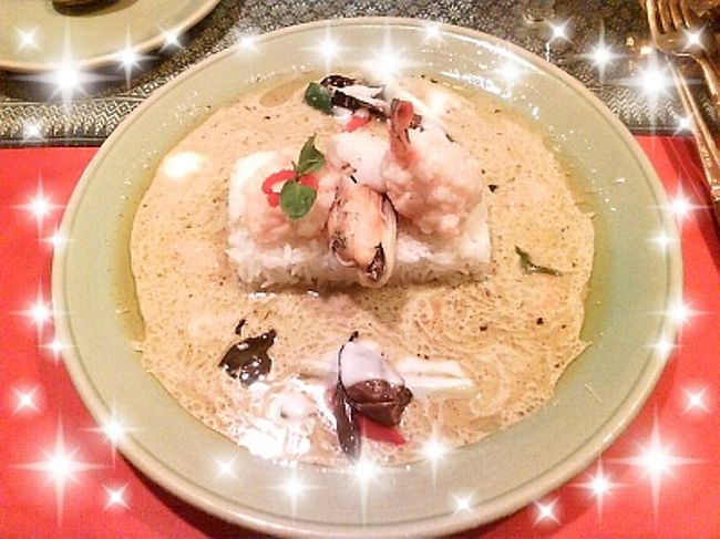 エビ団子のグリーンカレー...