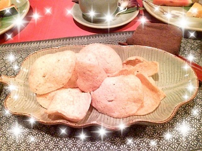 何故か最後にえびのお菓子が出てきました...<br />（お土産に持ち帰る人多し...）