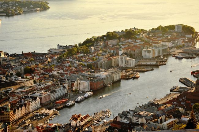 味わい深い夕景です