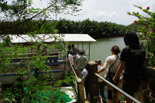 ボートに乗り込みます！