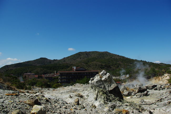 旅館街の方角です。<br /><br />2日前に大雨が降ったので、空が洗われたのでしょうか。とにかく青いです。