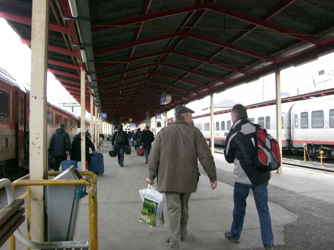 さ、色々ありましたが、ここからは一人でザルツブルグへ向かいます。