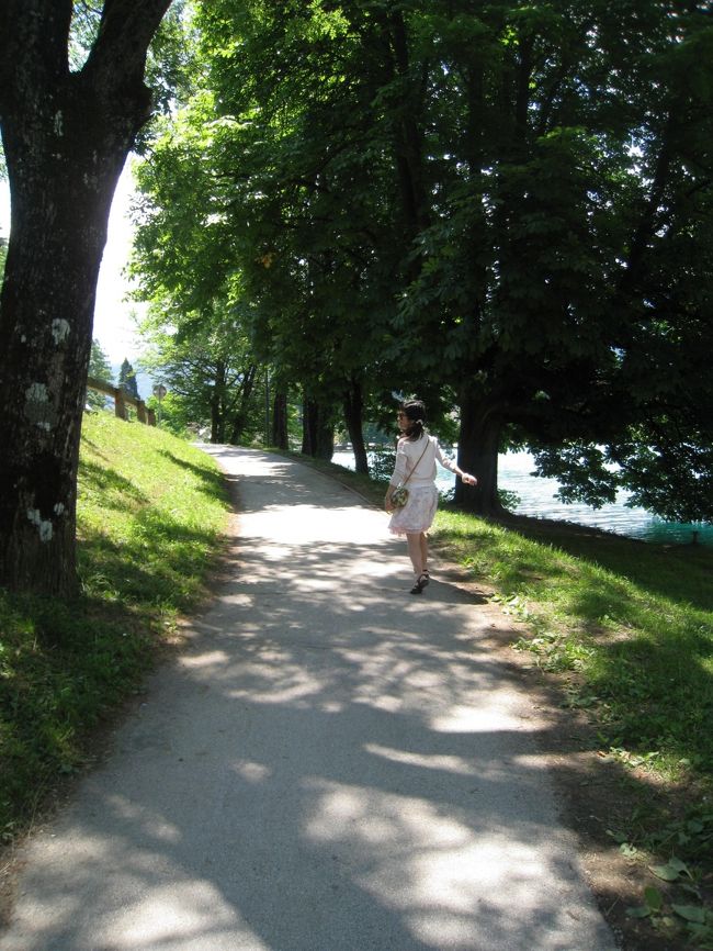 湖をグルッと一周。