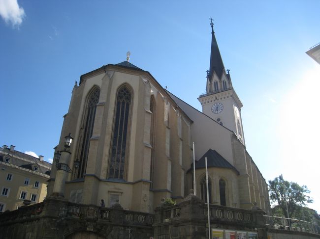 聖ヤコブ教会。こちらも目立ってます。