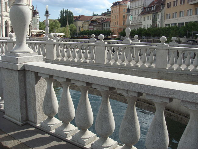 あまりお目にかかれない三本橋