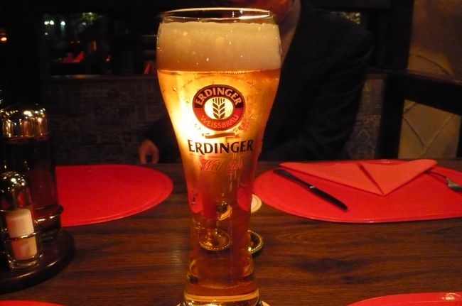 料理２皿とビール５００cc　２杯で２６，６５ユーロでした。　<br />とにかく　一皿の量が多くて　完食出来ませんでした。　とても美味しいのですが　残念！