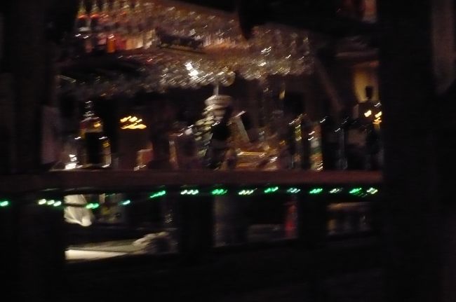 雰囲気の良いお店で、係りの方から写真も撮っていただき（私は和服でした）