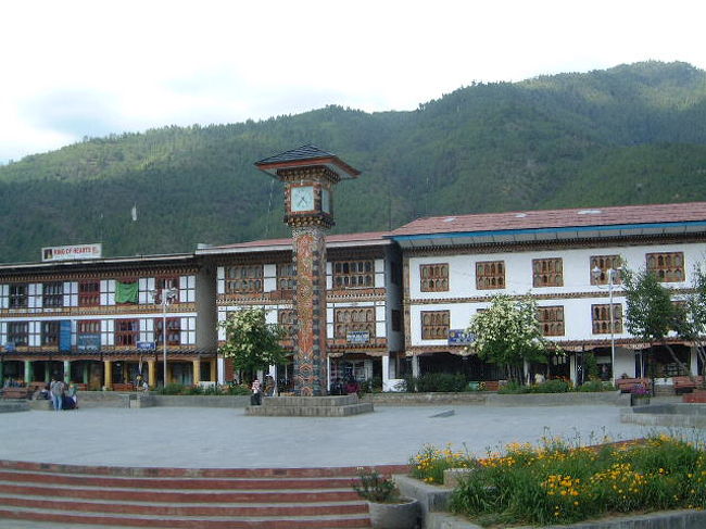 公園内の時計塔